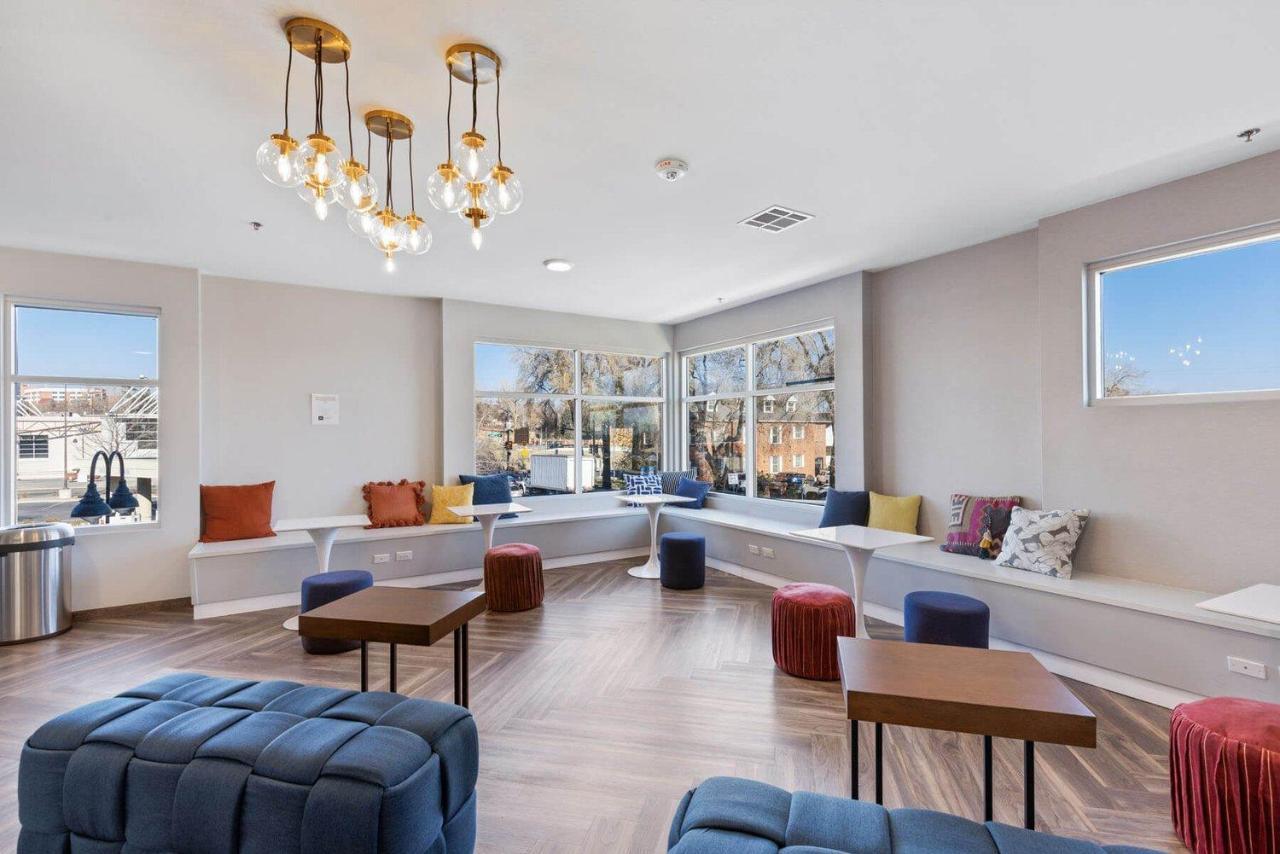 רינו Canyon Flats Apartments By Barsala מראה חיצוני תמונה